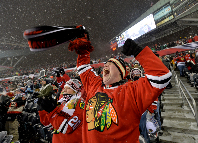 Illustration for article titled Penguins-Blackhawks Made For Lovely, Snow-Filled Photos
